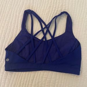 Lululemon Free to be Serene Sports Bra